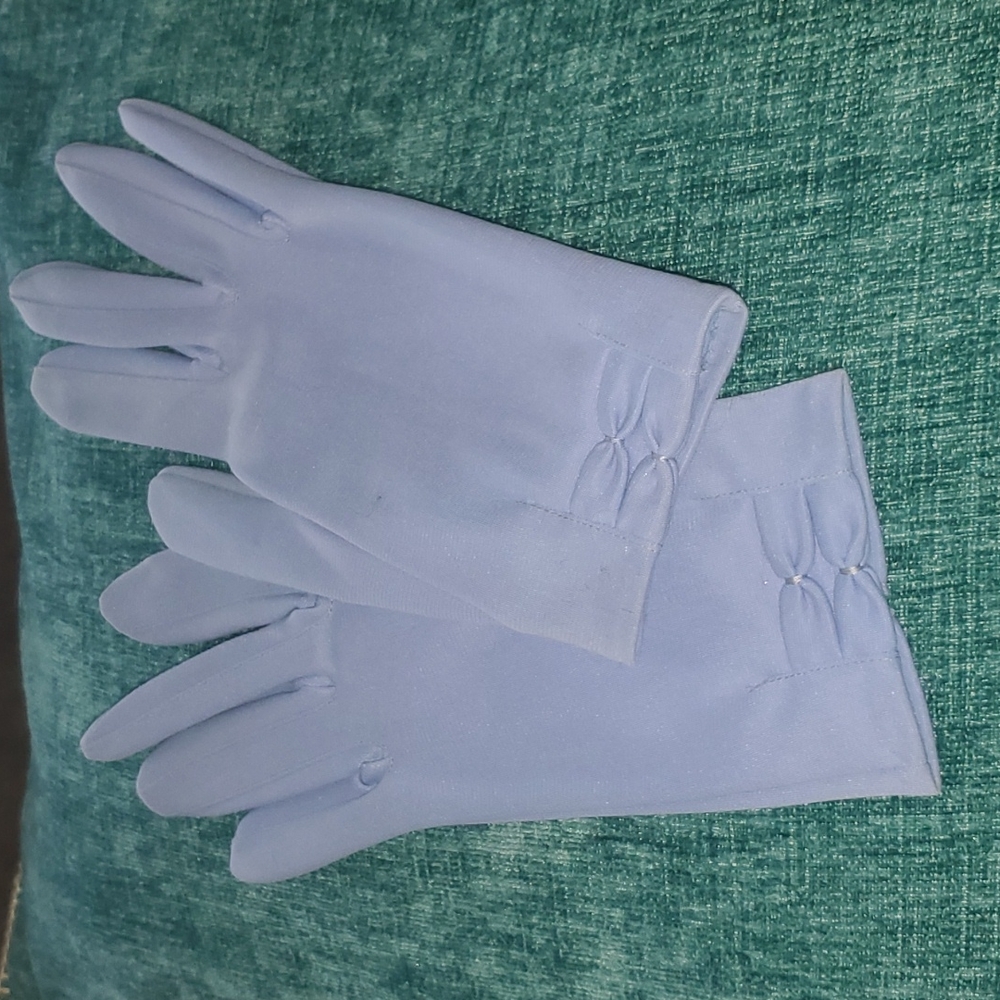 Vintage Gloves Periwinkle Gem
